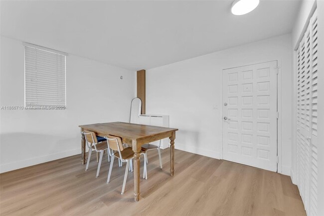 Photo - 650 NE 64th St Unidad G209