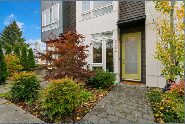 Photo - Modern 3 Bed Townhouse in Seattle | 2 Bath $3,800!!