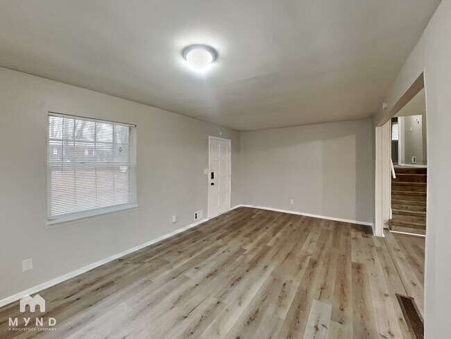 Photo - 5465 Deerfield Trail