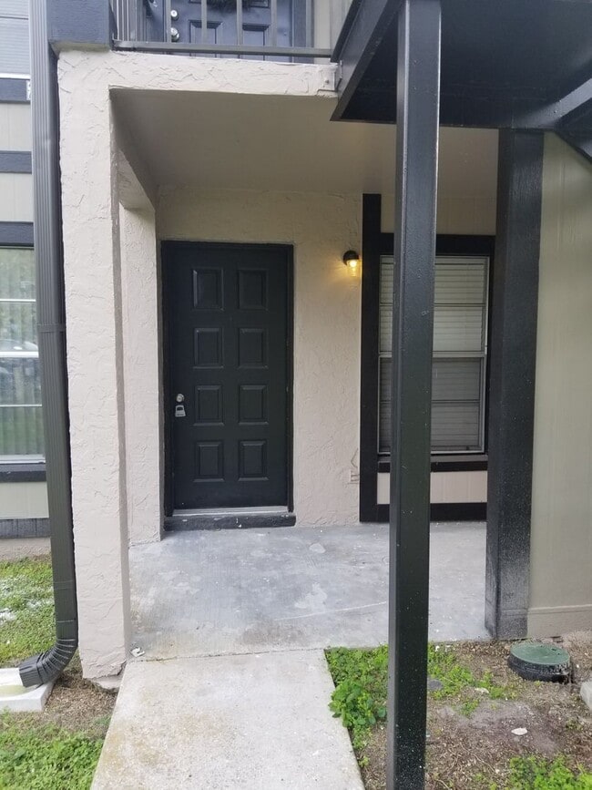 Photo - Conveniently located! Renovated 1 yr ago