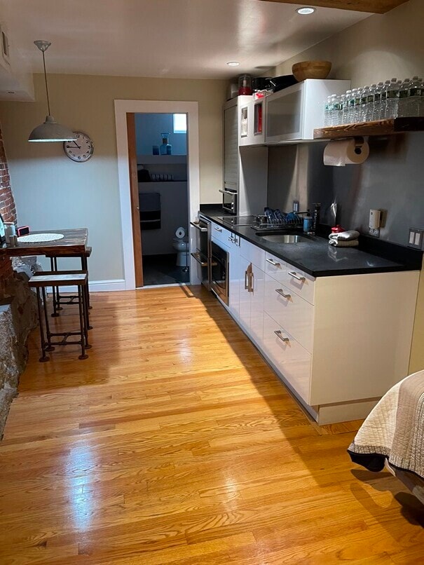 Building Photo - 19 Branch St Unit B