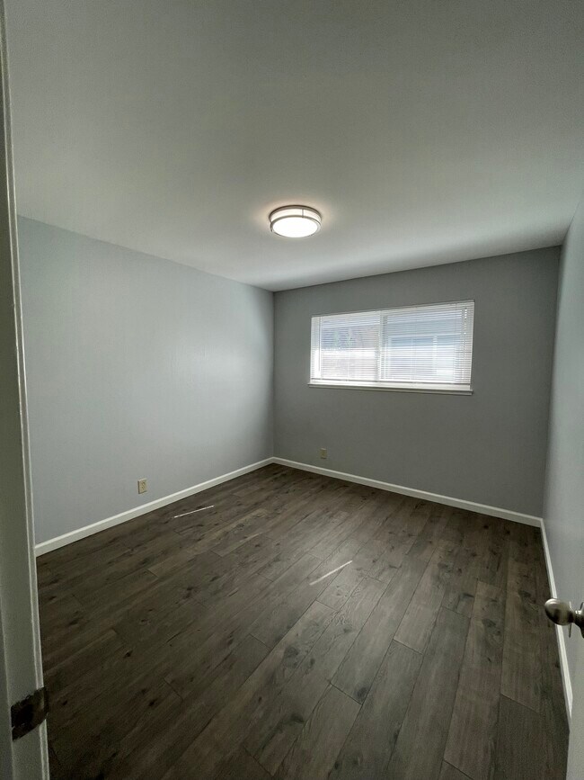 bedroom 2 - 5125 Lapa Dr Unit #3