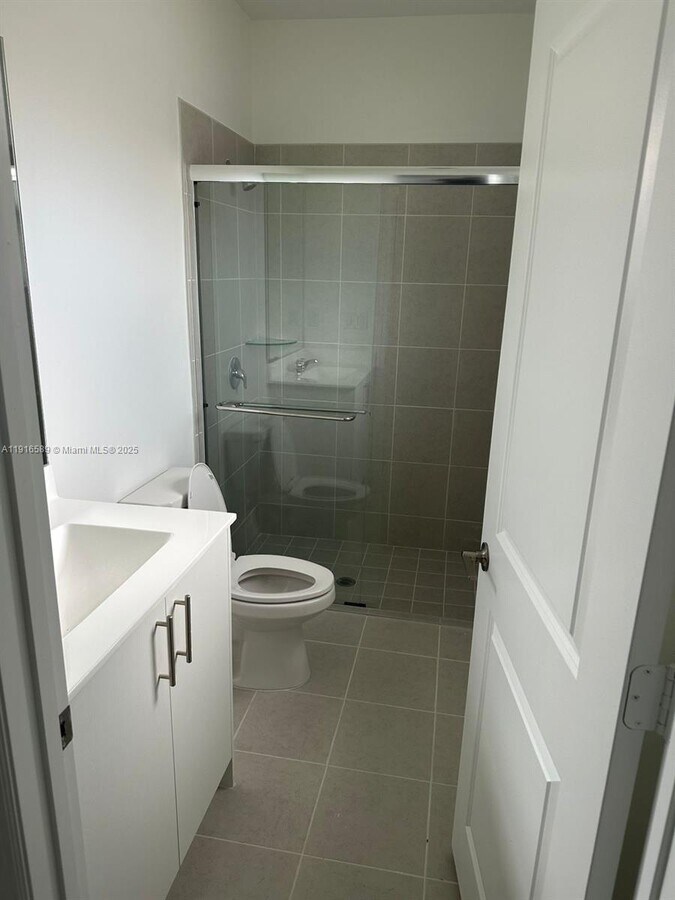 Photo - 2371 SE 23rd Ave Unit 1