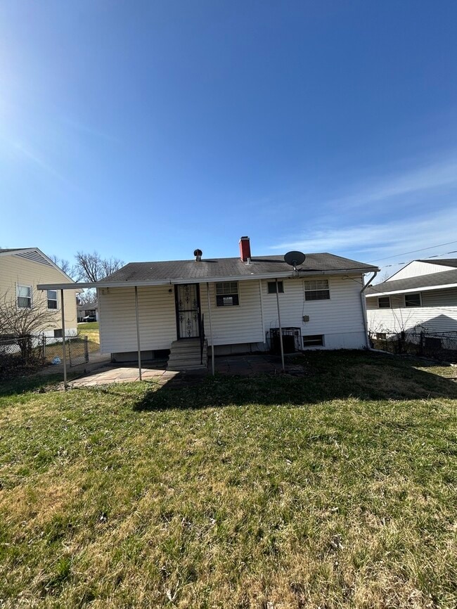 Building Photo - 225 Ben Nevis Rd Rental