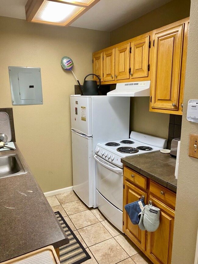 Photo - Super sunny & sweet 1 bedroom condo in the heart of Boulder Unit 5