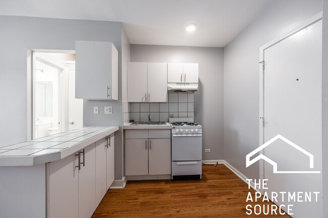 Photo - 4031 N Kenmore Ave Unit 203