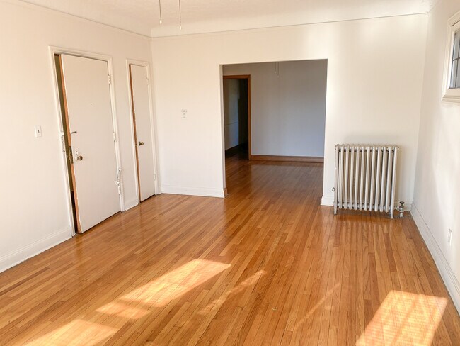 Edanola Apartments