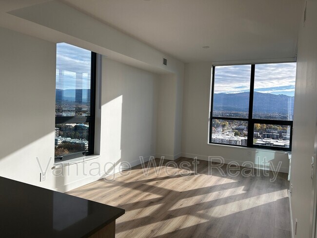 Photo - 1488 Bertram St