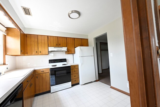 Photo - 425 W Cook Rd Unit 1