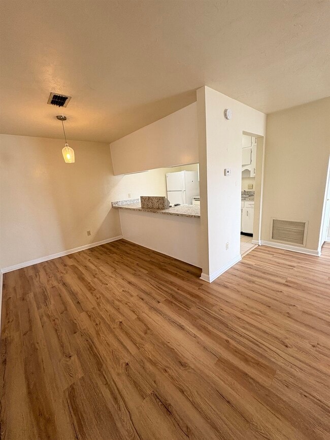 Photo - 3687 Donovan Dr