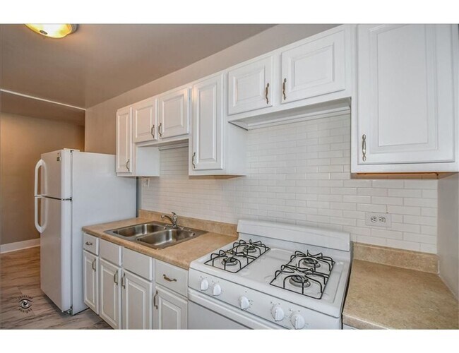 Photo - 6031 N Paulina St Unit 6037-3A