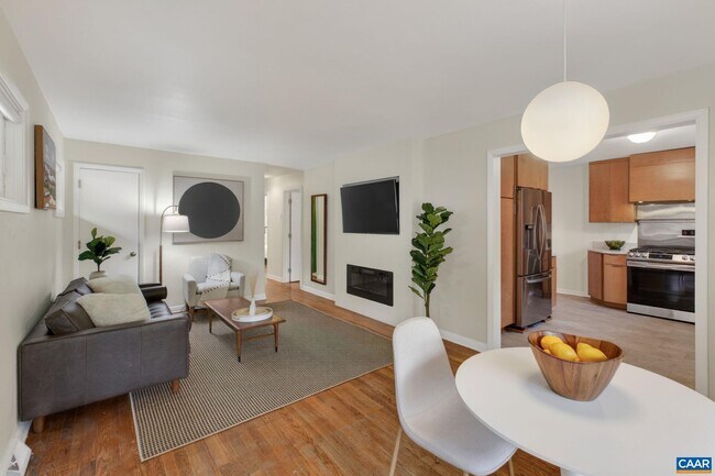 Photo - 1408 Baker St