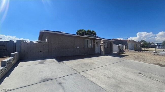 Photo - 4533 W Desert Inn Rd