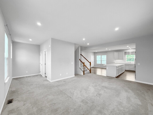 Photo - Pet-Friendly 3 Bedroom, 2.5 Bath Home for ...