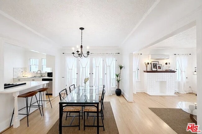 Photo - 837 5th St Unit 839A