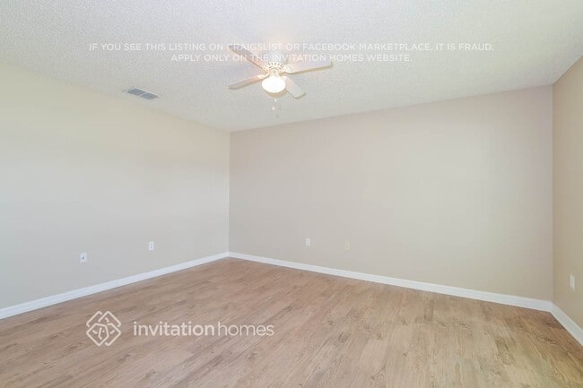 Photo - 1921 Thorngate Ln