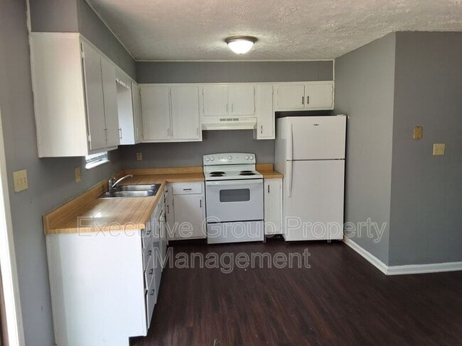 Photo - 1221 Clear Ridge Ln