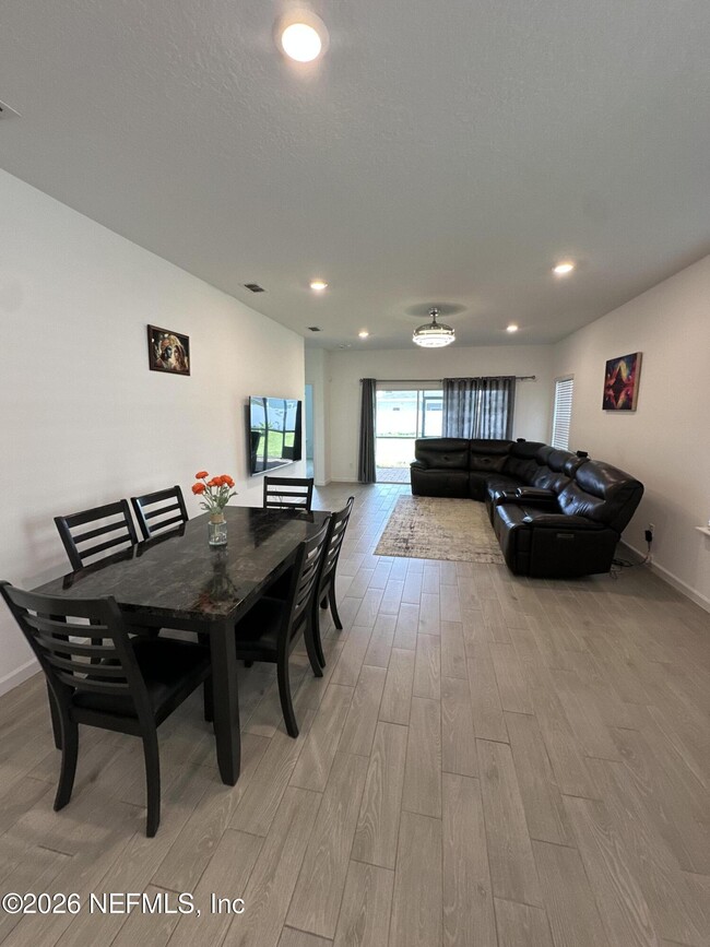 Photo - 4002 Haydon Burns Pl