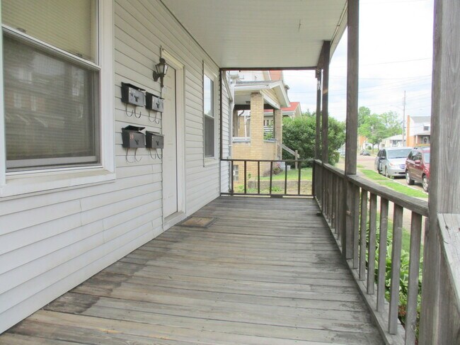 Photo - 1111 Lenz Ave Apartments