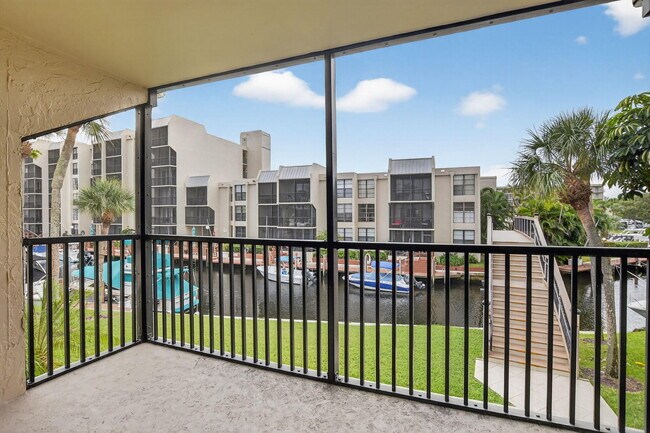 Building Photo - 2 E Royal Palm Rd Unit 2050