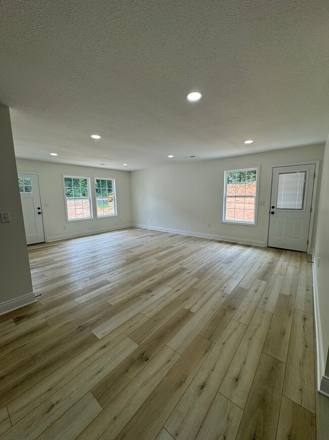 Photo - 857 Elmdale Rd Unit B