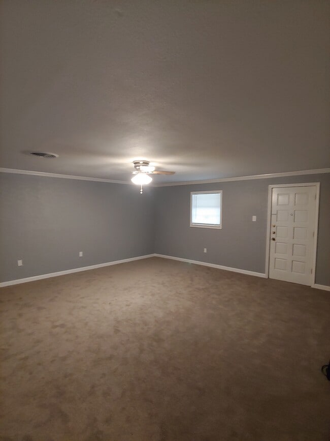 Photo - 280 Morris Dr