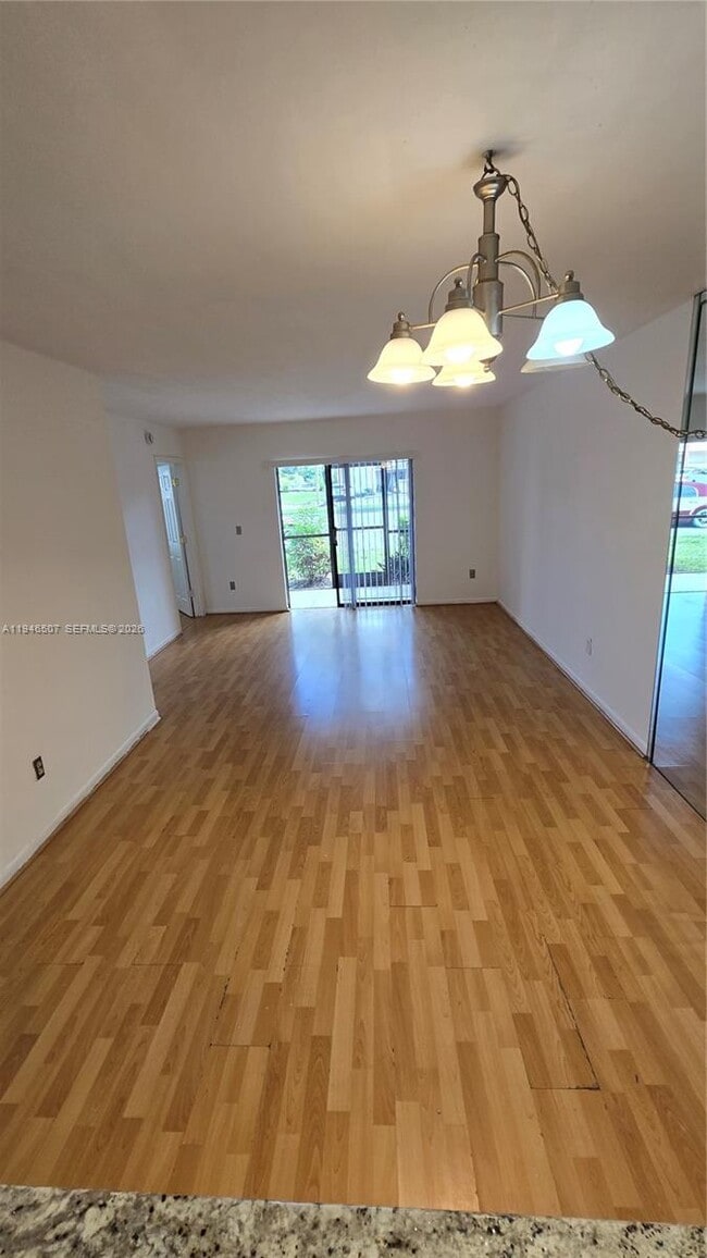 Photo - 871 NE 207th Ln Unit 103-15