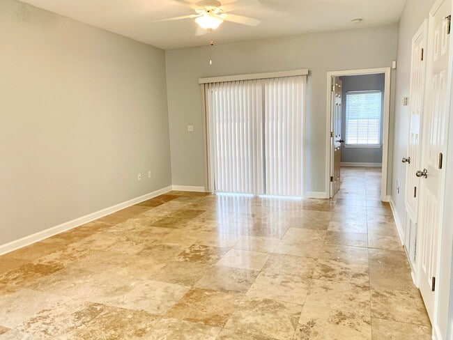 Photo - 18 Trevor Dr