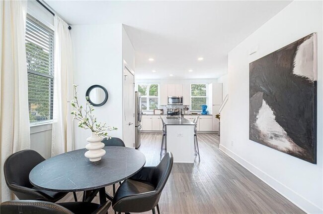 72 Milton Ave SE