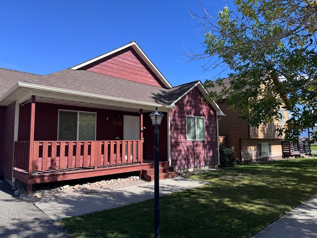 Photo - 705 Green Tree Dr