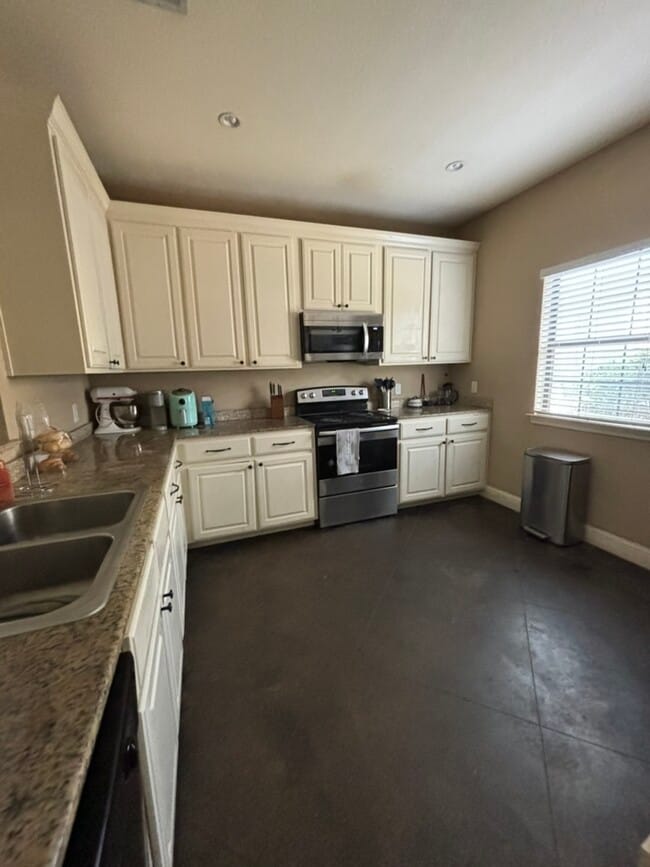 Photo - 3412 S 3rd St