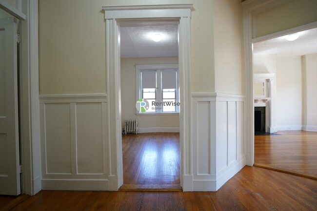 Building Photo - 1788 Beacon St Rental