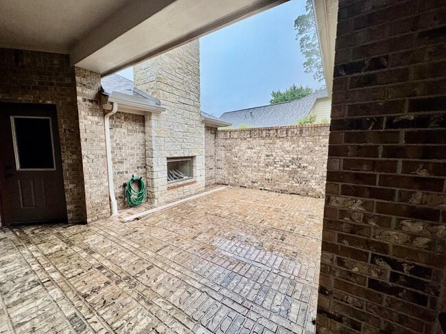 Photo - 54 Driftdale Pl