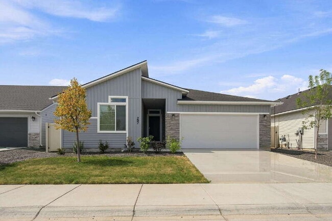 Building Photo - 297 N Madrone Ave
