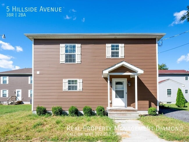 Building Photo - 5 Hillside Ave