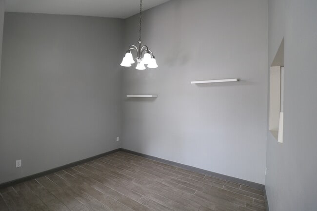 Photo - 931 S Casitas Dr