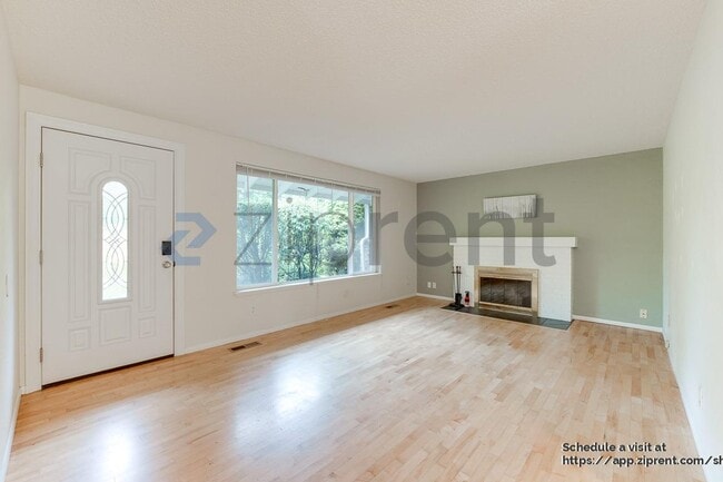 Photo - 10811 108th St SW