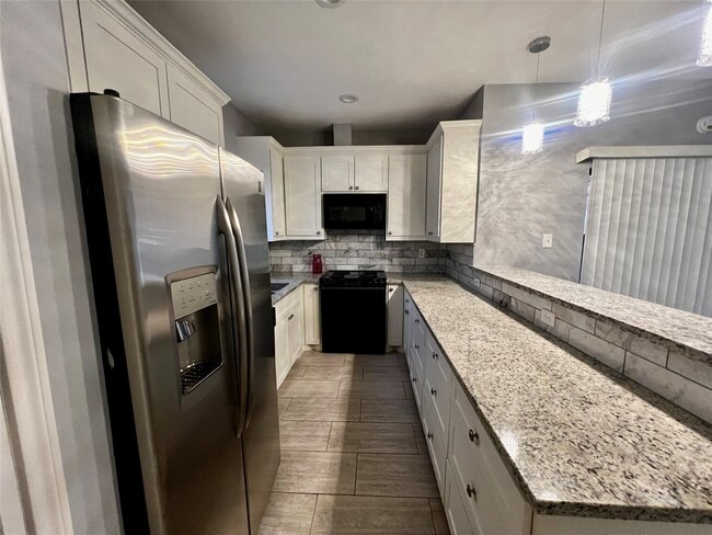 Photo - 3100 Walnut Bend Ln Unit 123