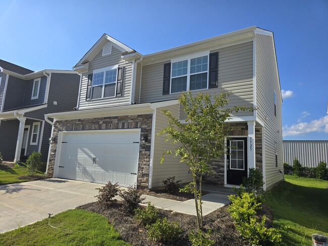 Photo - 5525 Hydrangea St
