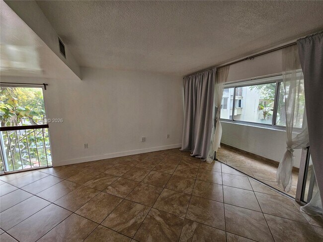 Photo - 1912 SW 17th Ave Unit 11