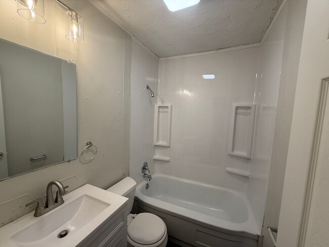 Photo - 2601 40th St Unidad 2601 40th - Rear