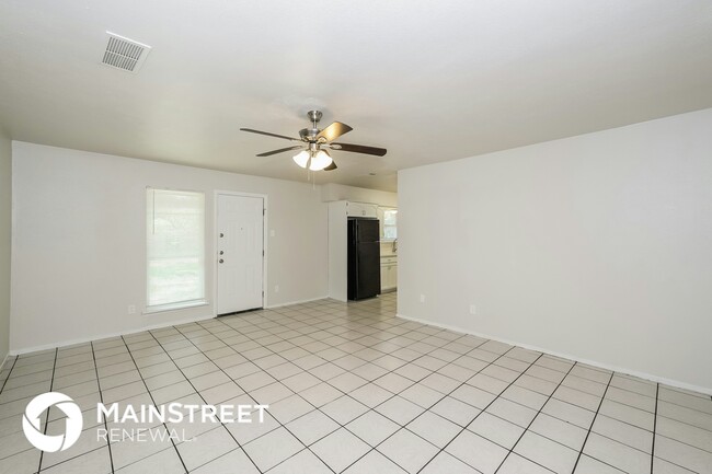 Photo - 306 Linklea Dr