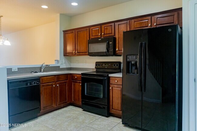 Photo - 8087 Summerside Cir