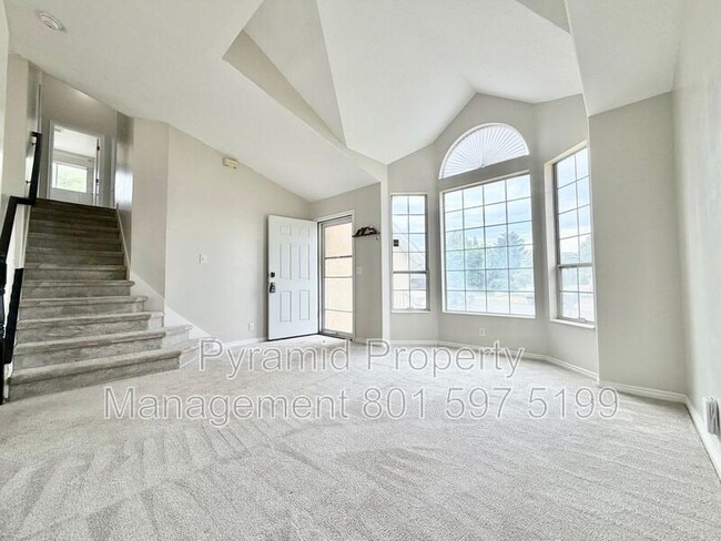 Photo - 979 Blue Heron Cir