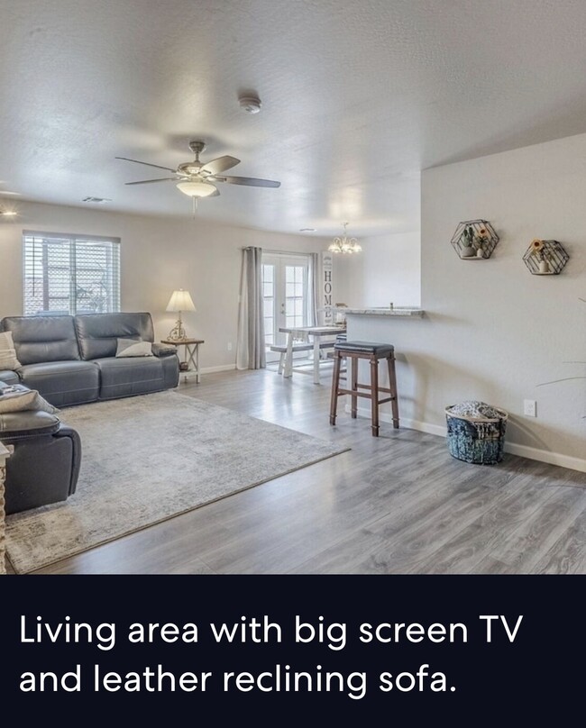 Photo - 10177 E La Palma Ave