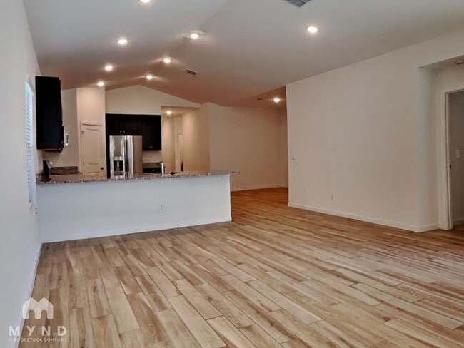 Photo - 7918 N 79th Ave