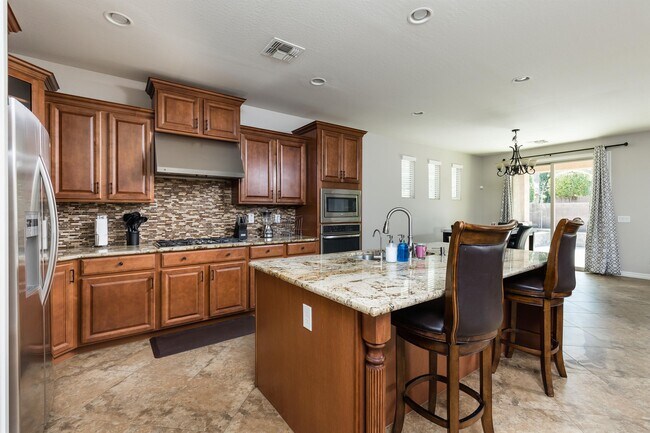 Photo - 145 E Coconino Dr