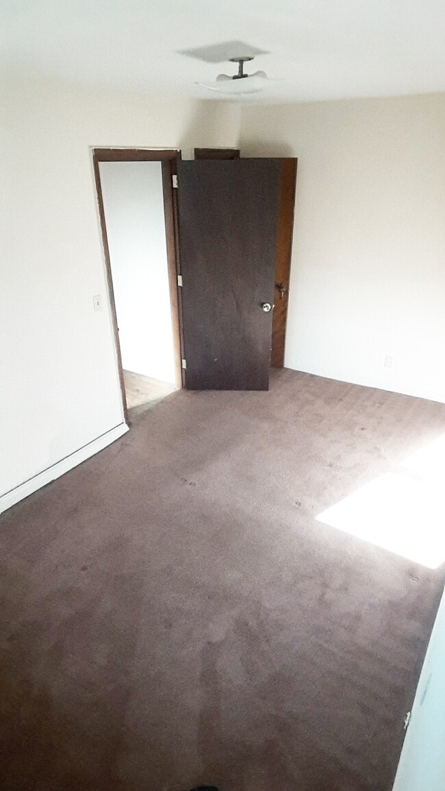 Ludlow 956 - 8 Br - Ludlow 956