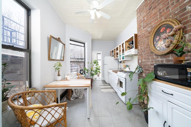 Photo - 253 8th St Unit 2 L