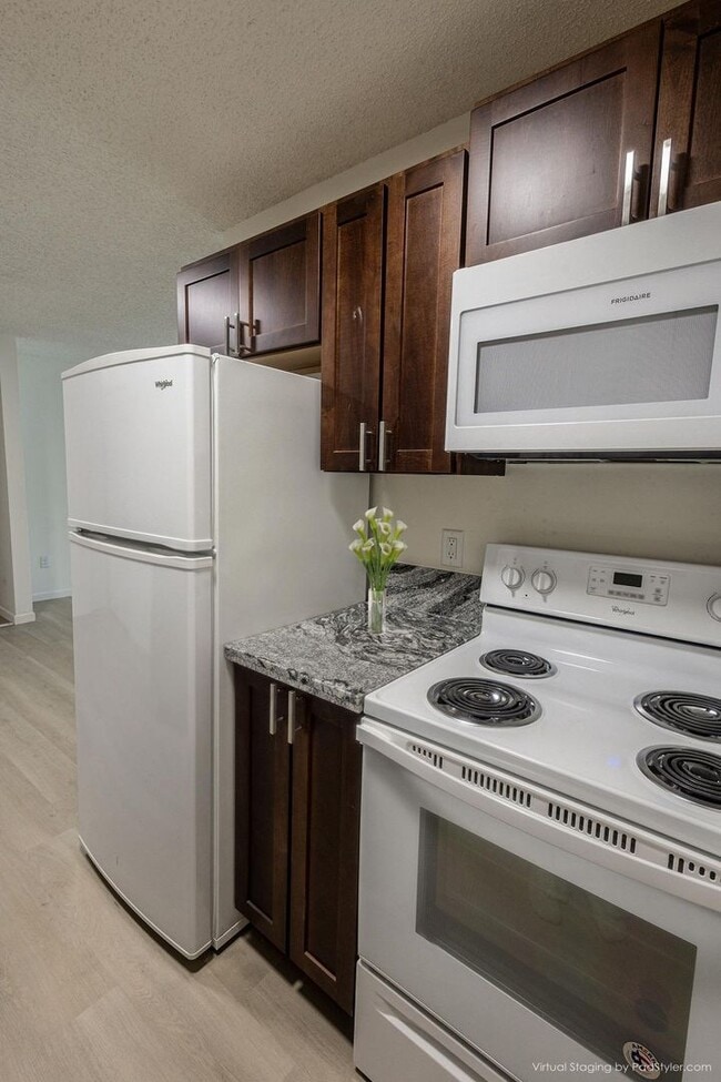 Pointe Apartments